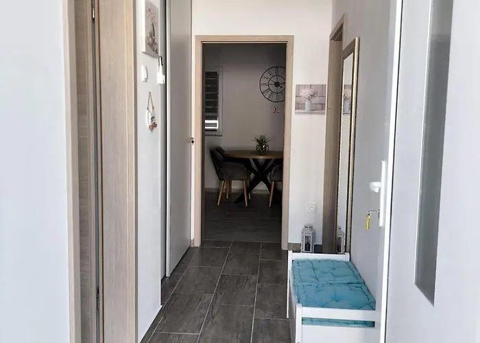 Ima アパート ロバニスカ